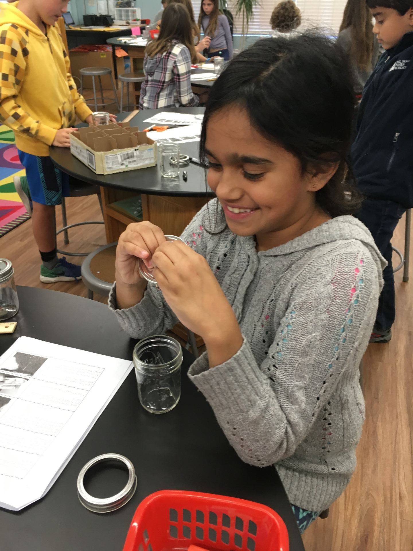 Making Electroscopes in Fourth Grade – DMP Spanish and Hands-on Science